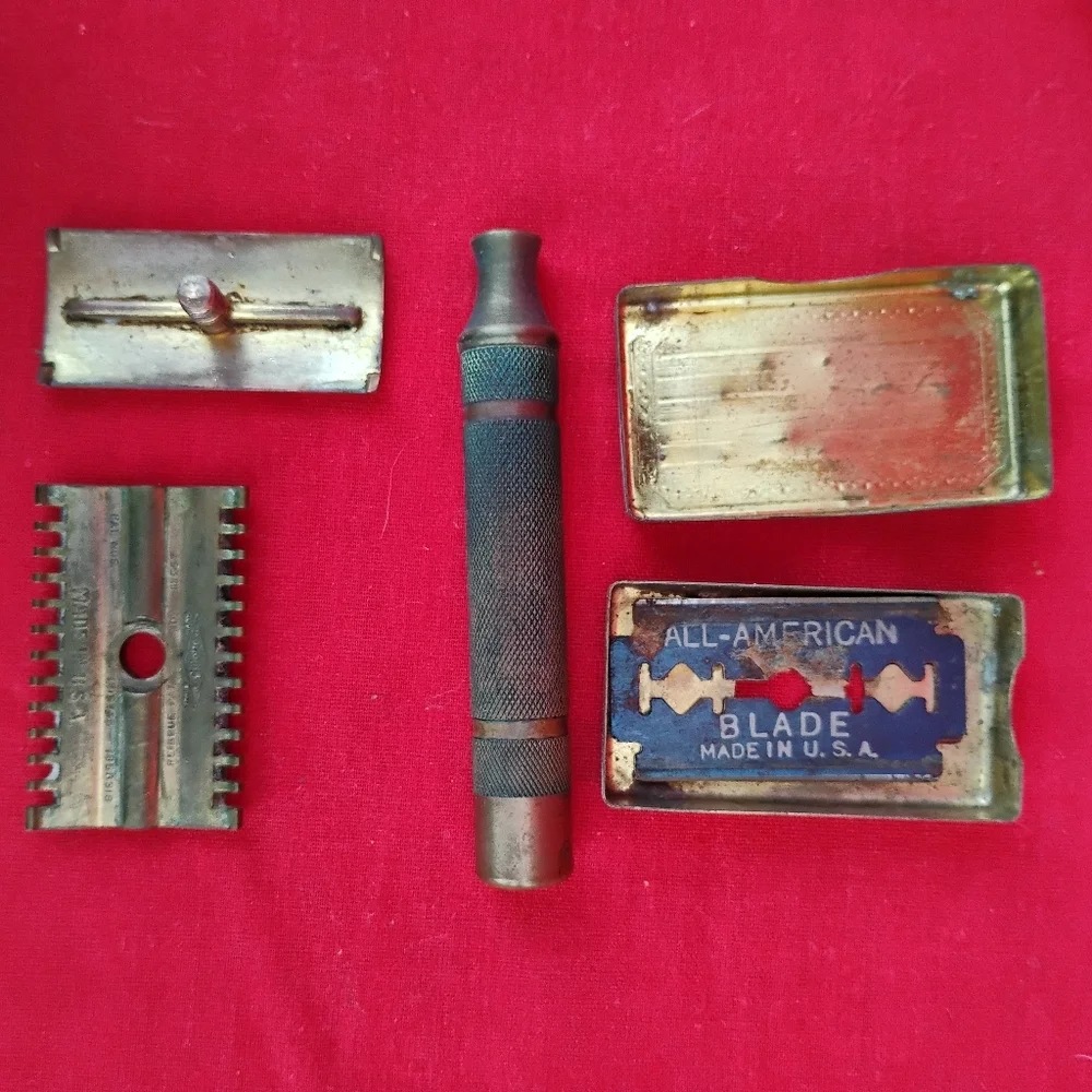 Antique Gillette Gold Tone Safety Razor In Original Case With Metal Razor Box